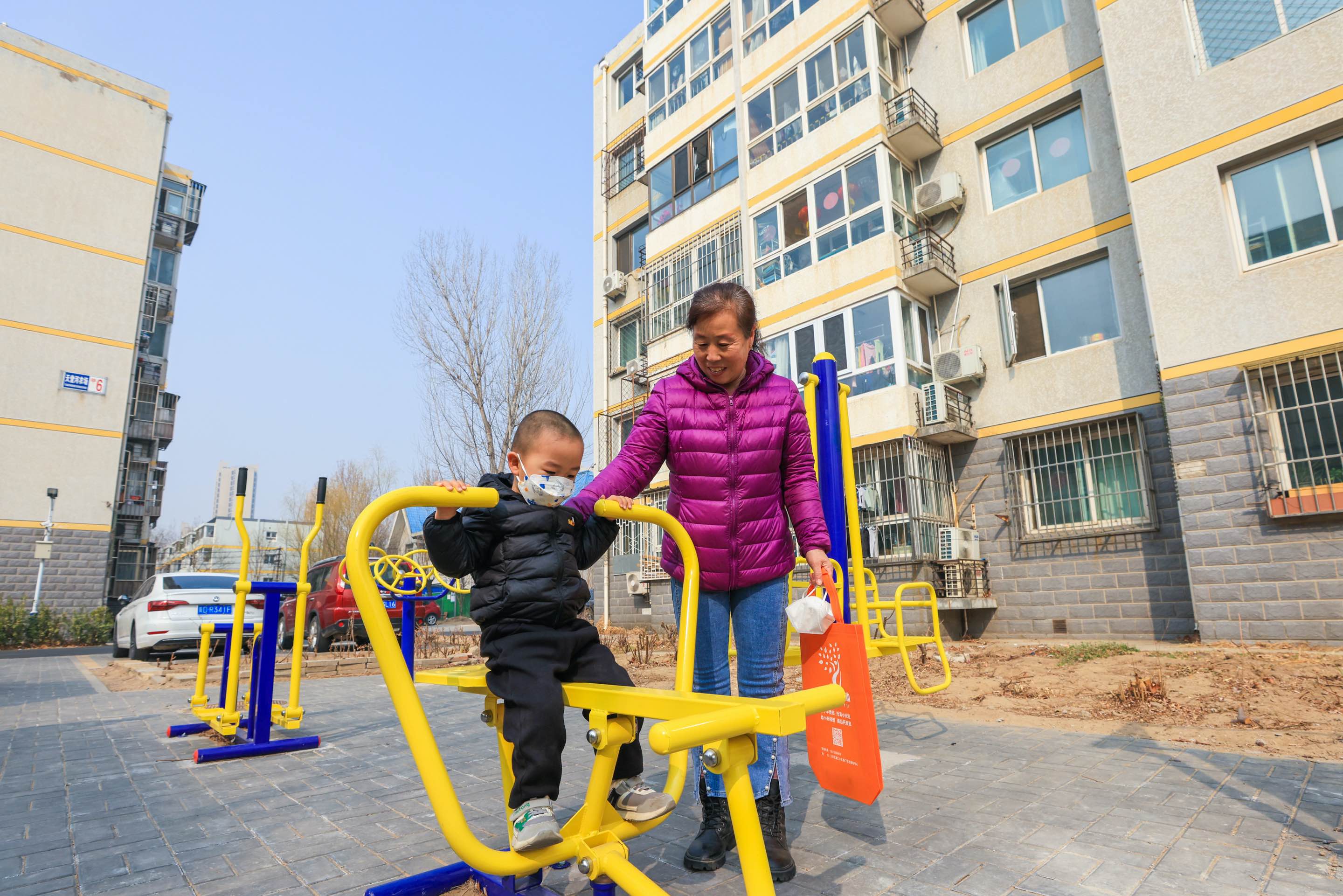 
广州肿瘤医院黄牛代挂号电话票贩子号贩子网上预约挂号,住院检查加快,曾经一年接数百件投诉，北京这个老旧小区这样变身