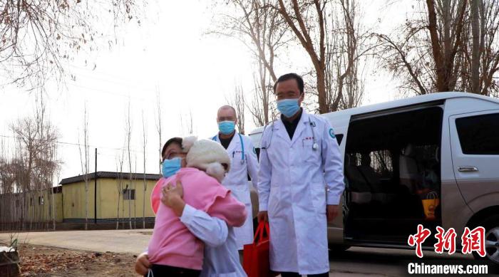 
南京金陵医院黄牛代挂号电话票贩子号贩子网上预约挂号,住院检查加快,浙江援疆医生与新疆“古丽”的“医”路情缘