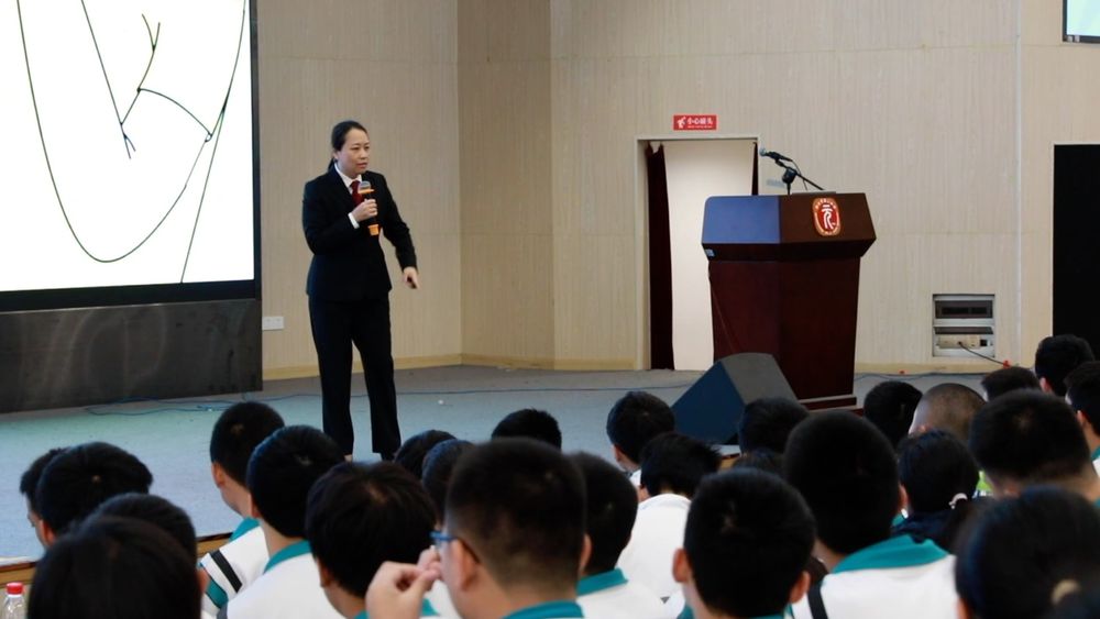 
杭州各大医院黄牛代挂号电话票贩子号贩子网上预约挂号,住院检查加快,新华视点｜这些建议，为了“一老一小”生活更舒心