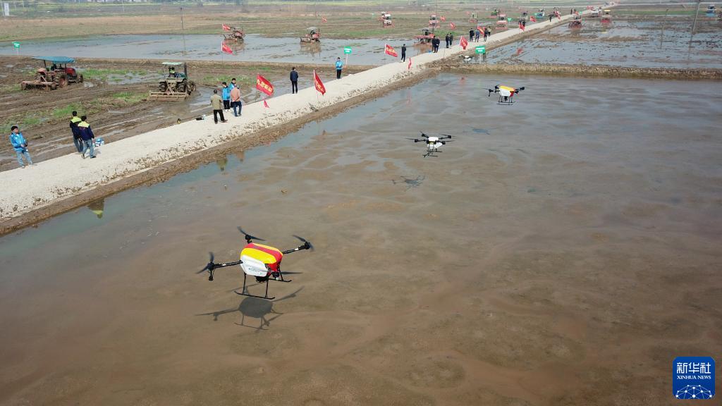 
上海肿瘤医院黄牛代挂号电话票贩子号贩子网上预约挂号,住院检查加快,新华全媒+丨农机“比武”备春耕