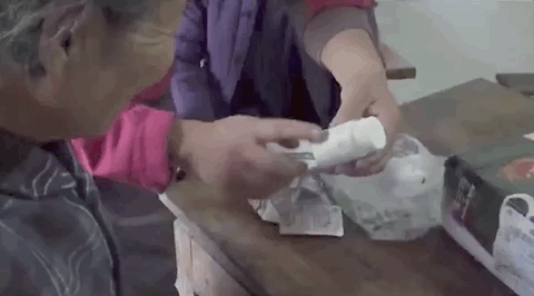 
北京大学第六医院黄牛代挂号电话票贩子号贩子网上预约挂号,住院检查加快,快递小哥每天给自己送上百个包裹，咋回事？