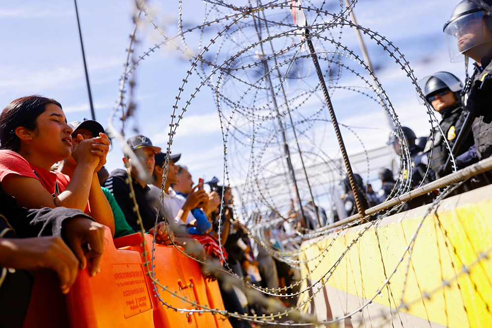 
首都医科大学附属安贞医院黄牛代挂号电话票贩子号贩子网上预约挂号,住院检查加快,移民试图冲过美墨边境，得州参议员指责拜登政策吸引非法移民