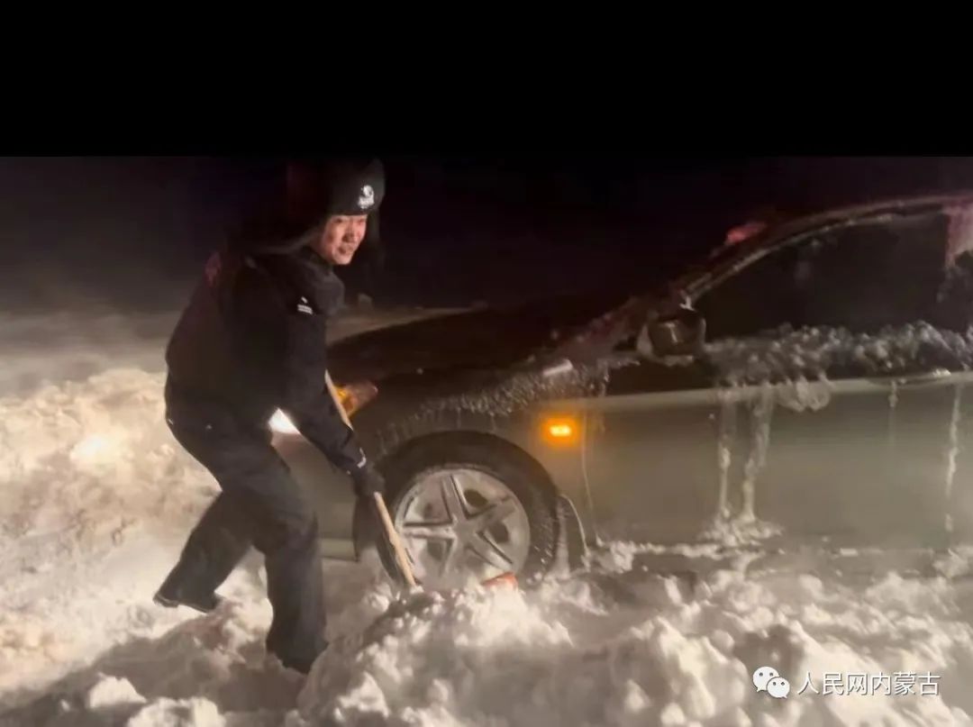 
成都华西医院黄牛代挂号电话票贩子号贩子网上预约挂号,住院检查加快,浴“雪”奋战！他们全力以赴护平安