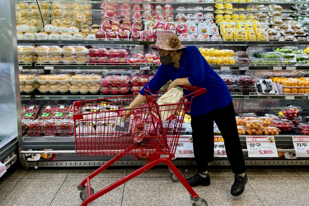 
广州各大医院黄牛代挂号电话票贩子号贩子网上预约挂号,住院检查加快,韩国60岁及以上老年人“再就业”人数10年翻一番多