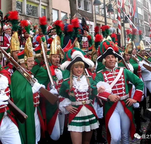 
首都医科院整形外科医院黄牛代挂号电话票贩子号贩子网上预约挂号,住院检查加快,春天来了，想不想来一场“狂欢”？