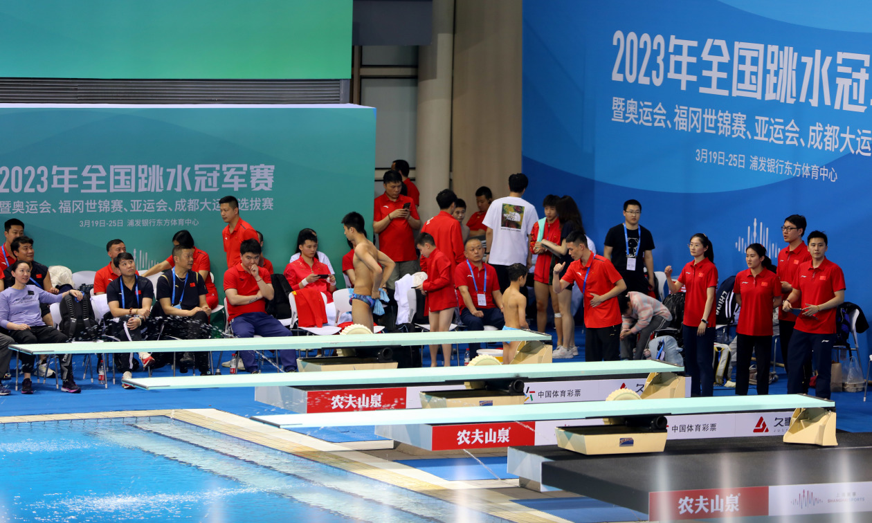 
首都医科院整形外科医院黄牛代挂号电话票贩子号贩子网上预约挂号,住院检查加快,2023全国跳水冠军赛在上海开赛：练俊杰杨昊获男子双人10米跳台金牌