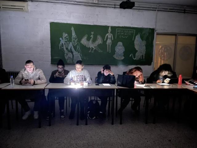 
北京八大处整形医院黄牛代挂号电话票贩子号贩子网上预约挂号,住院检查加快,“全球最大危机之一”！“中东小巴黎”，发生了什么？