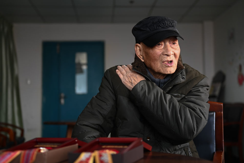 
沈阳医大一院黄牛代挂号电话票贩子号贩子网上预约挂号,住院检查加快,沉默的英雄，无声的奉献——老战士罗锦文深藏功名的“平凡”人生