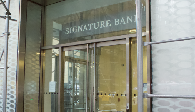 
广州各大医院黄牛代挂号电话票贩子号贩子网上预约挂号,住院检查加快,【世界说】美国银行家：美联邦机构疏于小型银行系统性监管 金融风险外溢冲击全球