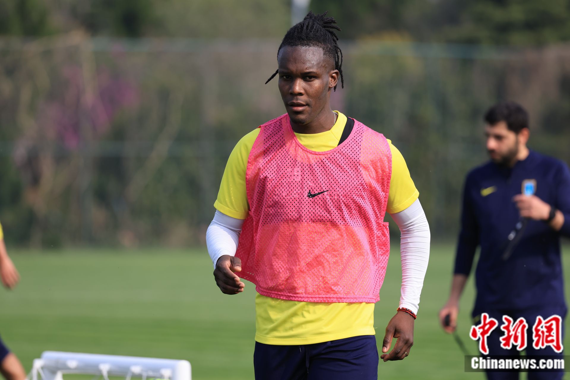 
东部战区总医院黄牛代挂号电话票贩子号贩子网上预约挂号,住院检查加快,洪都拉斯外援卡斯蒂略：很高兴来到中国 想逛一逛北京