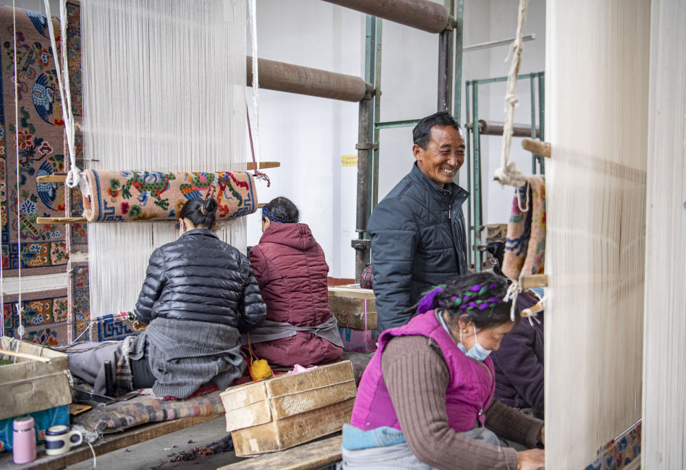 
广州医科大学附属第二医院黄牛代挂号电话票贩子号贩子网上预约挂号,住院检查加快,新华全媒+|西藏江孜：在坚守中传承藏毯织造技艺