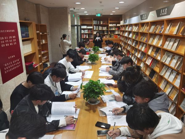 
上海各大医院黄牛代挂号电话票贩子号贩子网上预约挂号,住院检查加快,大思政课 | 美术馆里开讲沉浸式思政课