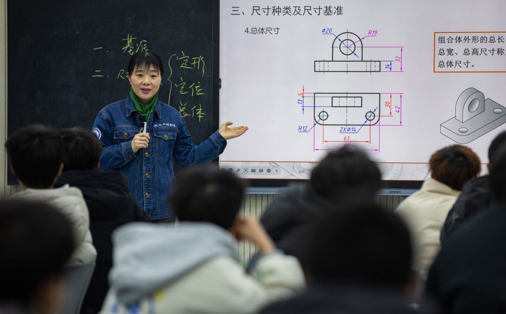 
北京积水潭医院黄牛代挂号电话票贩子号贩子网上预约挂号,住院检查加快,十年两会·温暖记忆｜“对群众的冷暖多在意，关怀就有多细致入微”