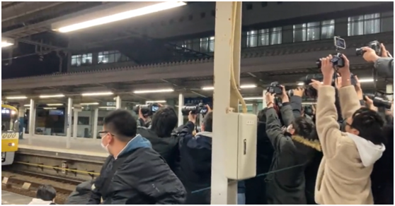 
南京眼科医院黄牛代挂号电话票贩子号贩子网上预约挂号,住院检查加快,日本铁路摄影爱好者为拍摄挤在站台边缘叫骂不断，日媒：没素质