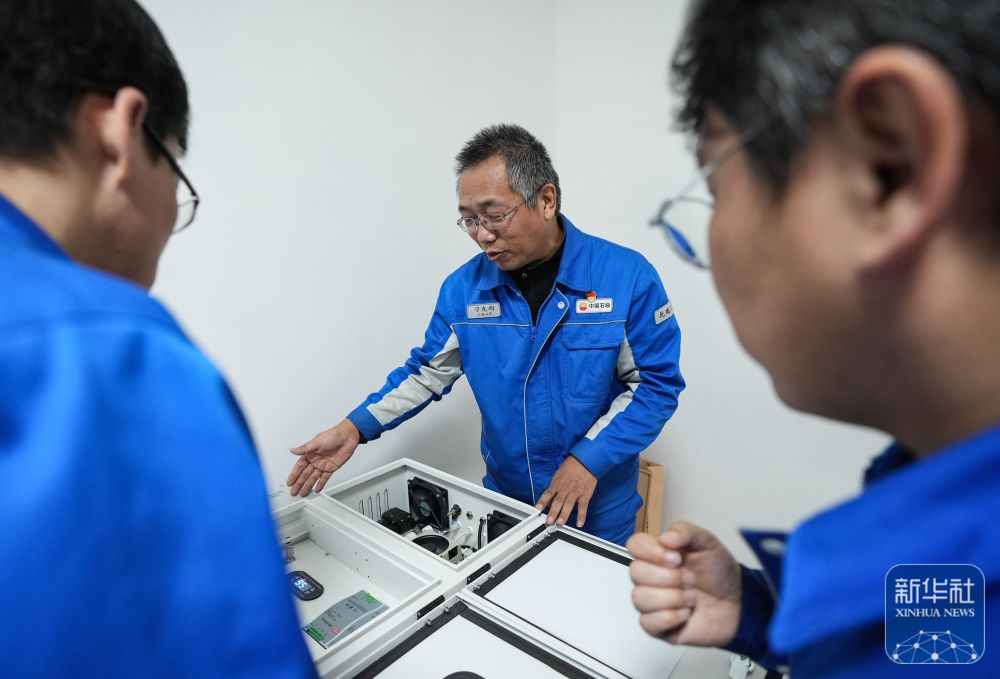 
北京人民医院黄牛代挂号电话票贩子号贩子网上预约挂号,住院检查加快,新华全媒+丨“百姓雷锋”