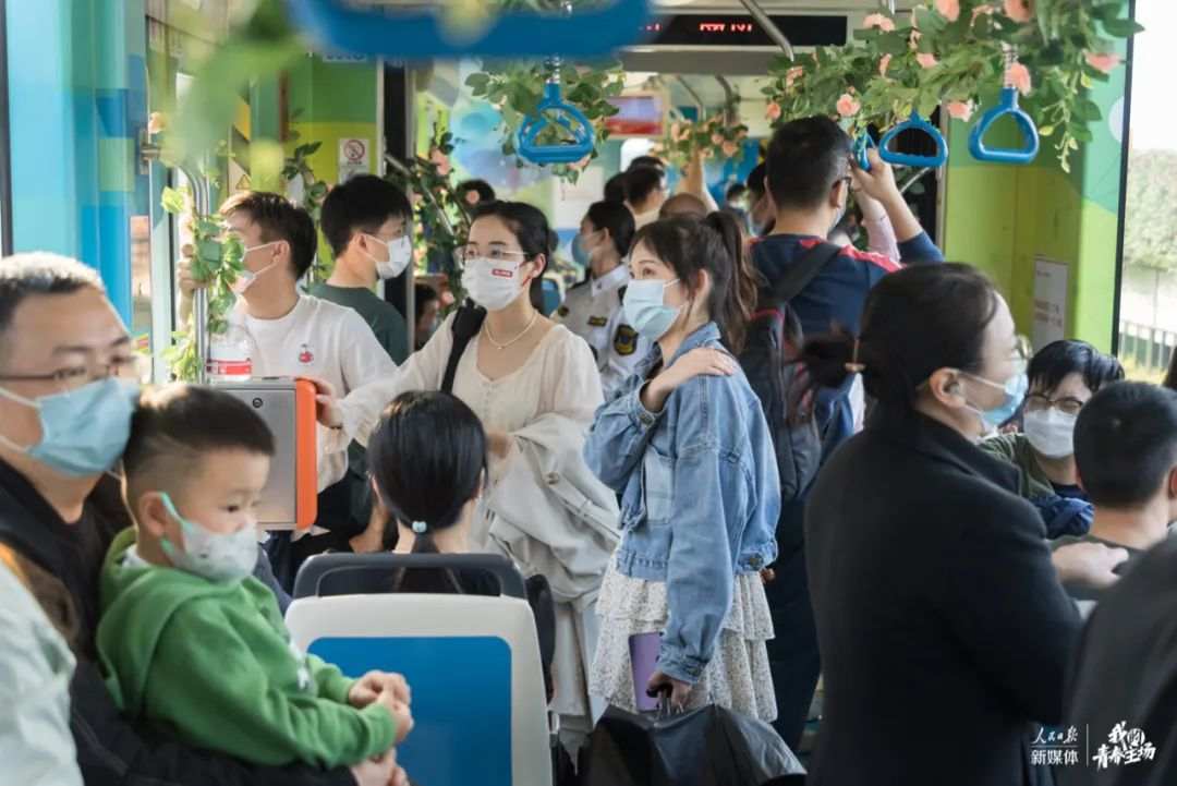 
广州中山眼科医院黄牛代挂号电话票贩子号贩子网上预约挂号,住院检查加快,这个春天最美的列车，已发车！