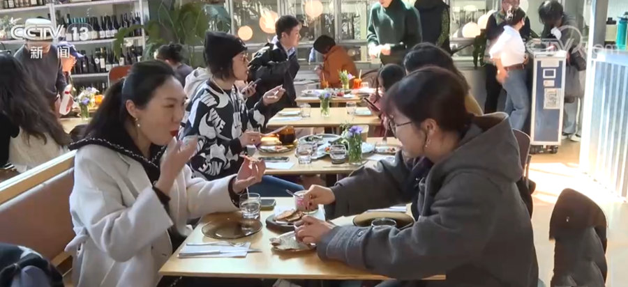 
湖南中医附一医院黄牛代挂号电话票贩子号贩子网上预约挂号,住院检查加快,感受春天里的消费复苏 亿万市场主体汇聚发展强大动能