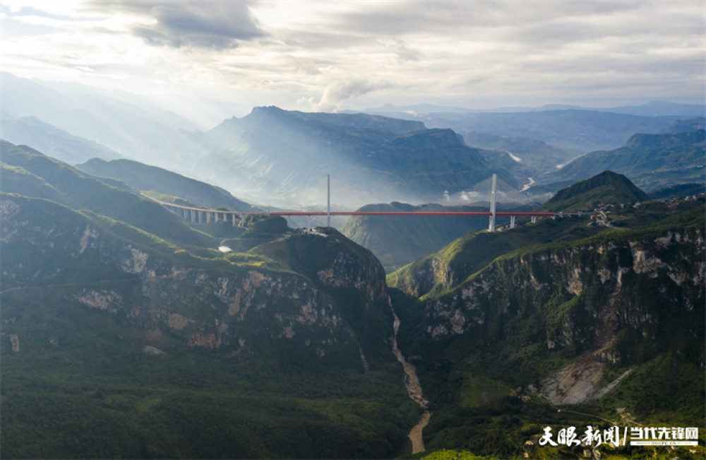 
北京北大口腔医院黄牛代挂号电话票贩子号贩子网上预约挂号,住院检查加快,万桥飞架起 当惊世界殊！