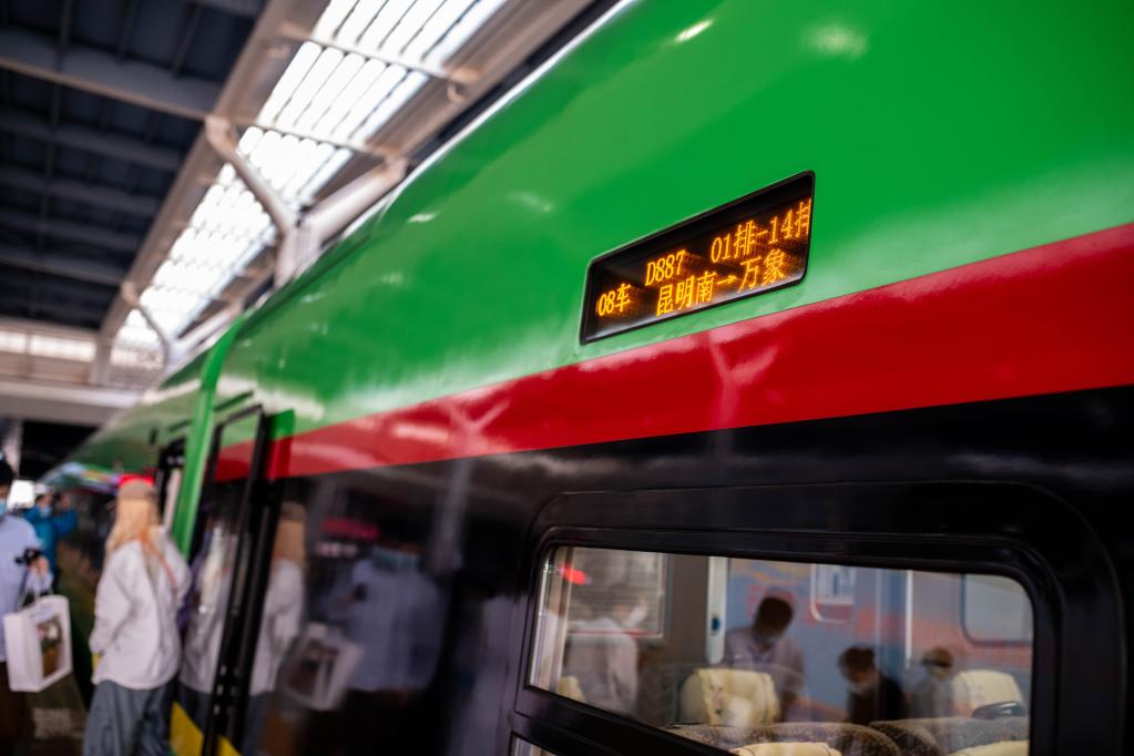 
北医六院黄牛代挂号电话票贩子号贩子网上预约挂号,住院检查加快,乘着火车去老挝——首趟中老铁路国际旅客列车见闻