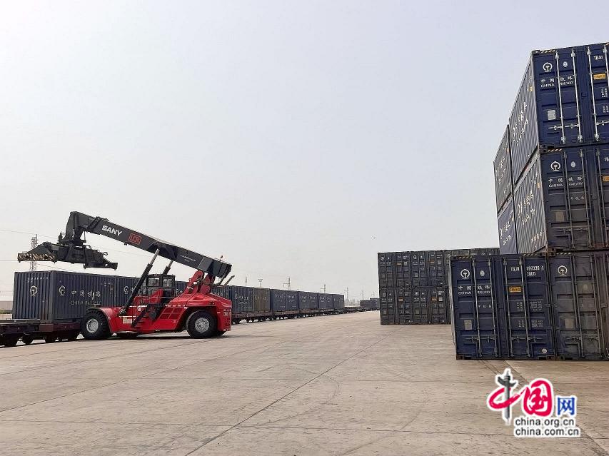 
北京各大医院黄牛代挂号电话票贩子号贩子网上预约挂号,住院检查加快,一条路连起两个国带动一片繁荣——写在中老铁路国际旅客列车开行之际