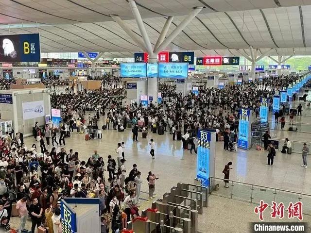 
浙江省人民医院黄牛代挂号电话票贩子号贩子网上预约挂号,住院检查加快,新冠“二阳”会更严重吗？需要储备药物吗？多位专家解答