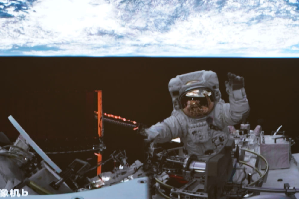 北京协和医院黄牛代挂号电话票贩子号贩子网上预约挂号,住院检查加快,微纪录片《Hi，我是中国空间站》