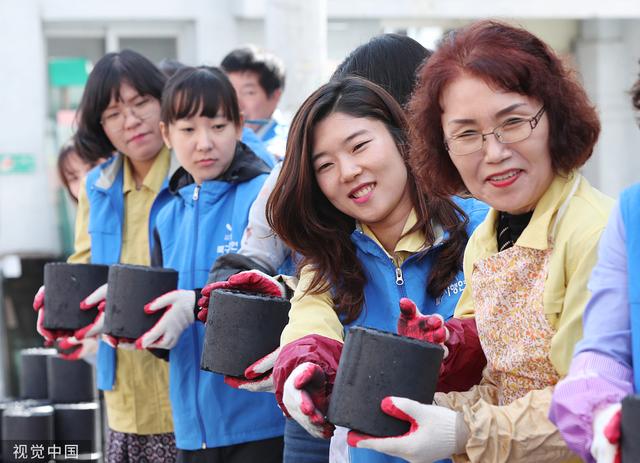 
长沙湘雅医院黄牛代挂号电话票贩子号贩子网上预约挂号,住院检查加快,韩国公务员改“盲招”，不在招聘前期询问应聘者毕业院校