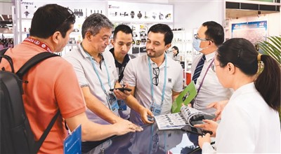 
上海儿童医院黄牛代挂号电话票贩子号贩子网上预约挂号,住院检查加快,透过外贸晴雨表，感受开放活力