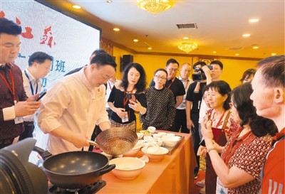
北京天坛医院黄牛代挂号电话票贩子号贩子网上预约挂号,住院检查加快,他们让海外更多人爱上淮扬菜（侨界关注）