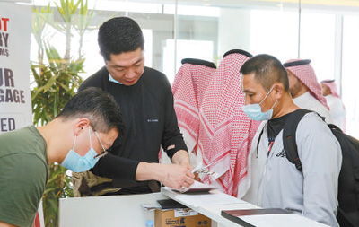 
上海眼耳鼻喉科医院黄牛代挂号电话票贩子号贩子网上预约挂号,住院检查加快,“我们背后是强大的祖国”