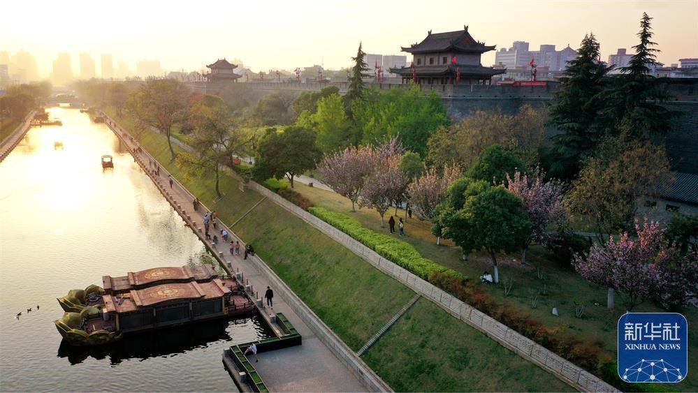 
成都华西医院黄牛代挂号电话票贩子号贩子网上预约挂号,住院检查加快,西安：城墙下 春花开