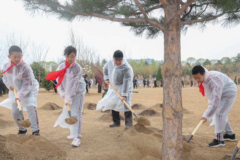 
南京金陵医院黄牛代挂号电话票贩子号贩子网上预约挂号,住院检查加快,“植”此青绿——重温总书记谆谆教诲