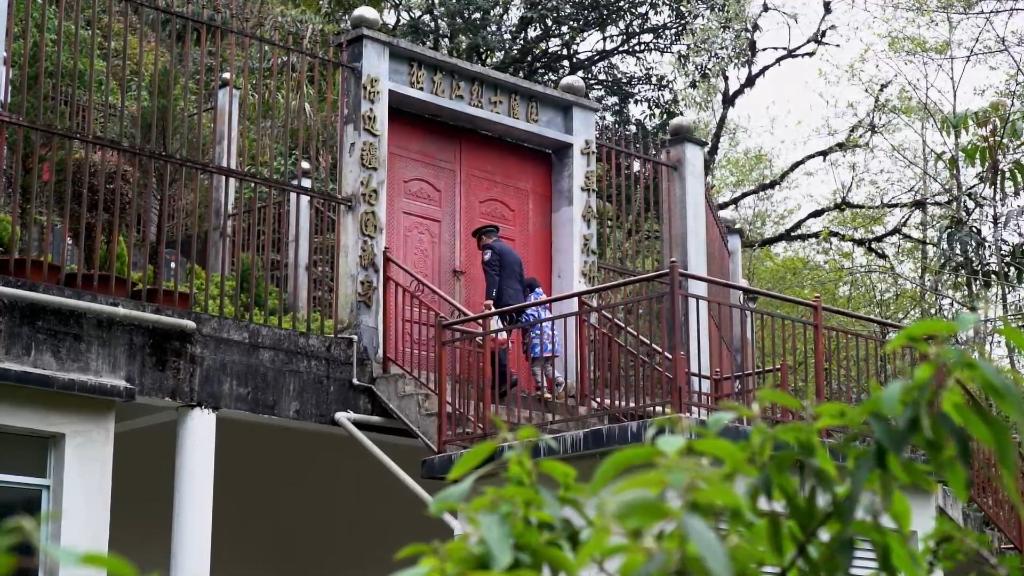 
浙江第二医院黄牛代挂号电话票贩子号贩子网上预约挂号,住院检查加快,新华视点丨“我老了，你的青春却定格了！”