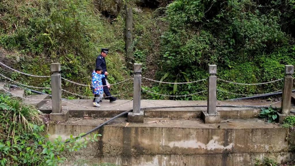 
浙江第二医院黄牛代挂号电话票贩子号贩子网上预约挂号,住院检查加快,新华视点丨“我老了，你的青春却定格了！”