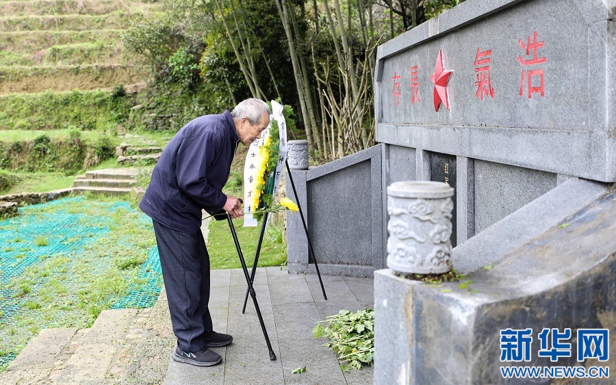 
南京各大医院黄牛代挂号电话票贩子号贩子网上预约挂号,住院检查加快,一把剑的约定 三代人的守护