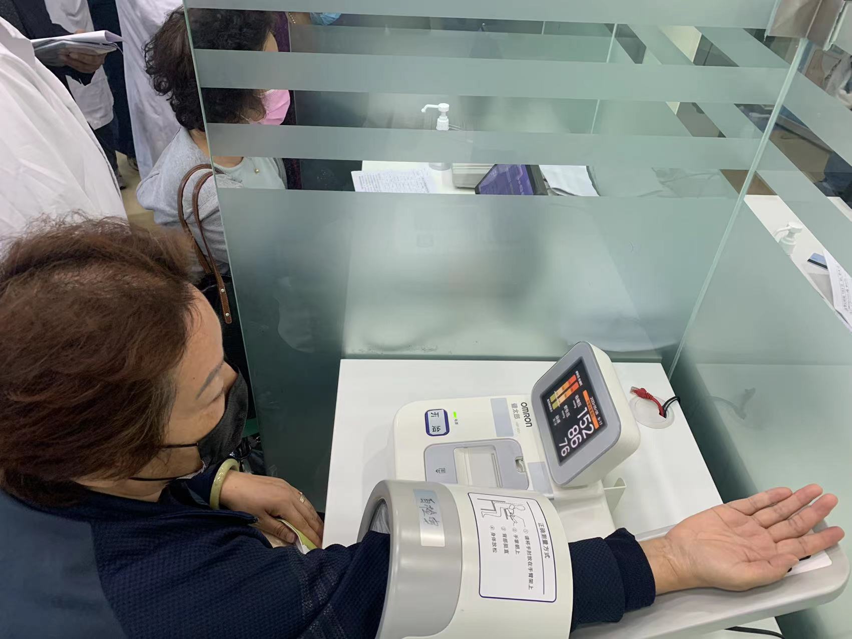 
沈阳各大医院黄牛代挂号电话票贩子号贩子网上预约挂号,住院检查加快,打造全流程智慧医院，这家社区医院为何被居民点赞？