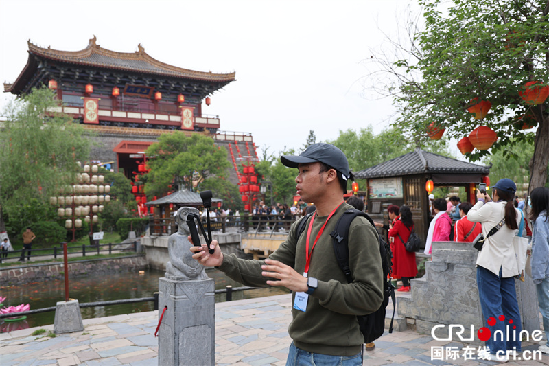 
广州中医院黄牛代挂号电话票贩子号贩子网上预约挂号,住院检查加快,【2023打卡中国】外国网红走进“清明上河图” 在开封来一场“穿越”之旅（组图）