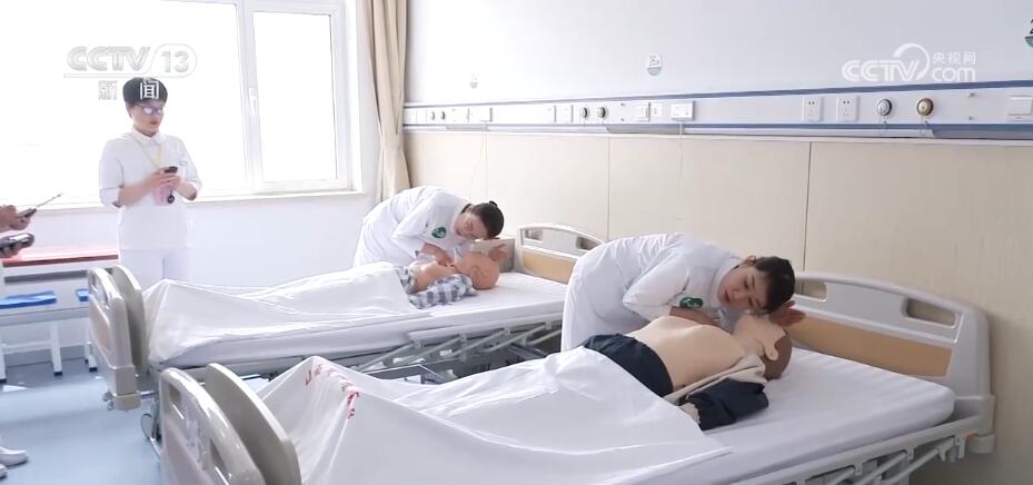 
天津儿童医院黄牛代挂号电话票贩子号贩子网上预约挂号,住院检查加快,扩大“互联网+护理服务”试点范围 打通专业护理到家庭“最后一公里”