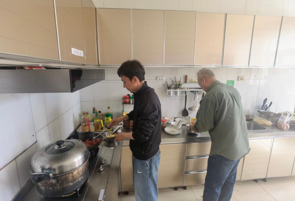 
南京儿童医院黄牛代挂号电话票贩子号贩子网上预约挂号,住院检查加快,给大地“把脉” 为百姓“放哨”——走近一线地震观测员