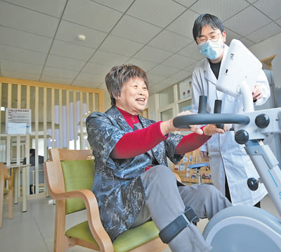 
杭州市三医院黄牛代挂号电话票贩子号贩子网上预约挂号,住院检查加快,加快健全老年人健康支撑体系（新时代画卷）