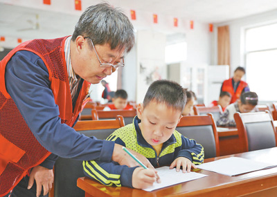 
北京八大处整形医院黄牛代挂号电话票贩子号贩子网上预约挂号,住院检查加快,鼓励老年人继续发光发热（新时代画卷）