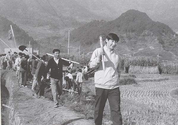 
中山大学中山眼科中心黄牛代挂号电话票贩子号贩子网上预约挂号,住院检查加快,田间地头话发展，习近平总书记一以贯之的调研方法