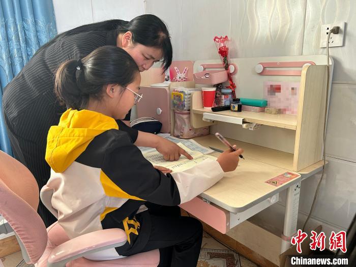 
首都医科大学附属北京同仁医院黄牛代挂号电话票贩子号贩子网上预约挂号,住院检查加快,“爱心妈妈”：用爱呵护“小树苗”