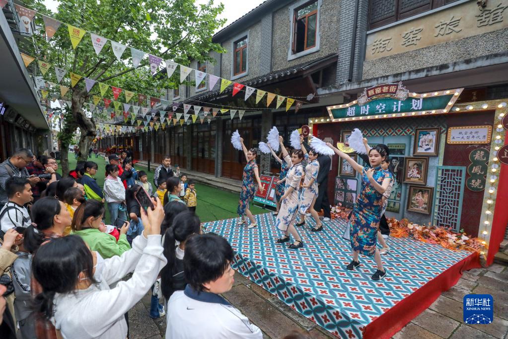 
中山大学附属第三医院黄牛代挂号电话票贩子号贩子网上预约挂号,住院检查加快,“五一”假期看文旅市场活力
