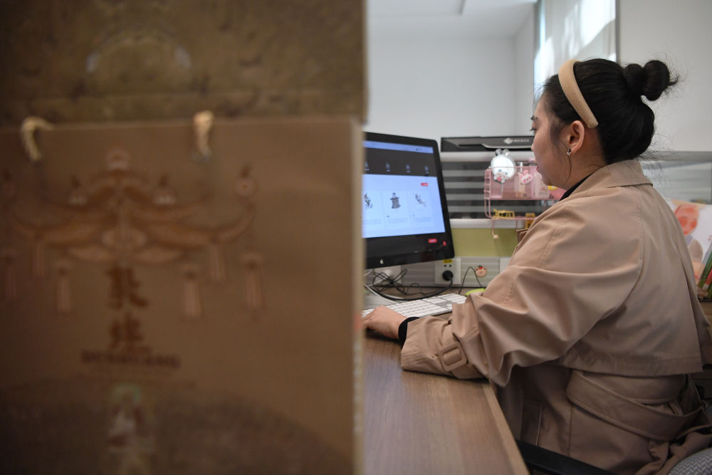 
杭州市一医院黄牛代挂号电话票贩子号贩子网上预约挂号,住院检查加快,年轻的他们，让敦煌不再遥远