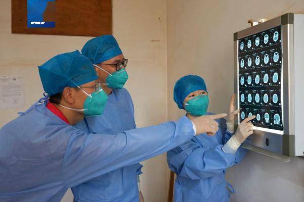 
长春吉大一院黄牛代挂号电话票贩子号贩子网上预约挂号,住院检查加快,一个人就是一个科室！援非的他们有多拼→