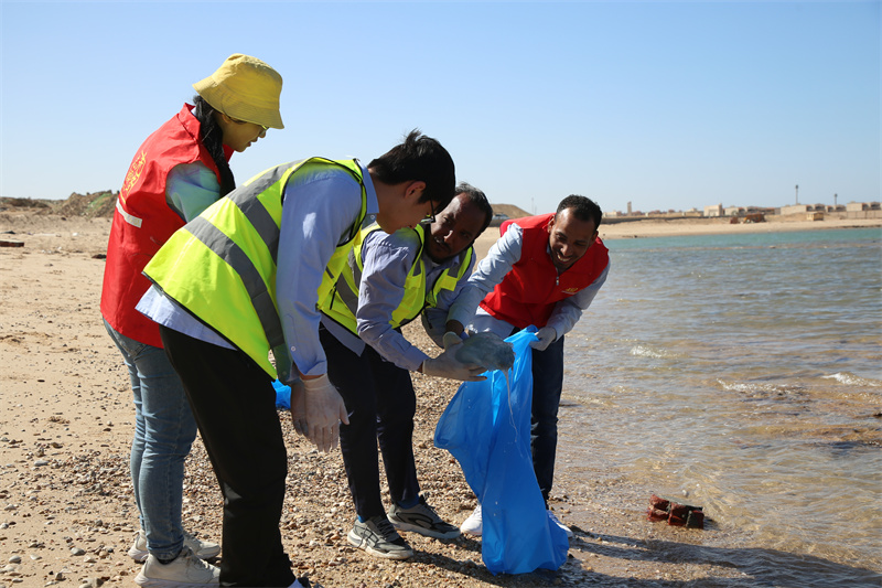 
北京大学人民医院黄牛代挂号电话票贩子号贩子网上预约挂号,住院检查加快,中建埃及分公司青年参与保护海洋环境志愿活动