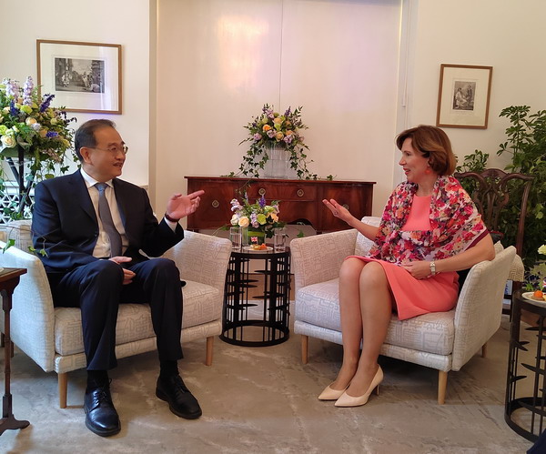 
浙江省人民医院黄牛代挂号电话票贩子号贩子网上预约挂号,住院检查加快,外交部副部长邓励出席英国驻华使馆庆祝国王加冕招待会