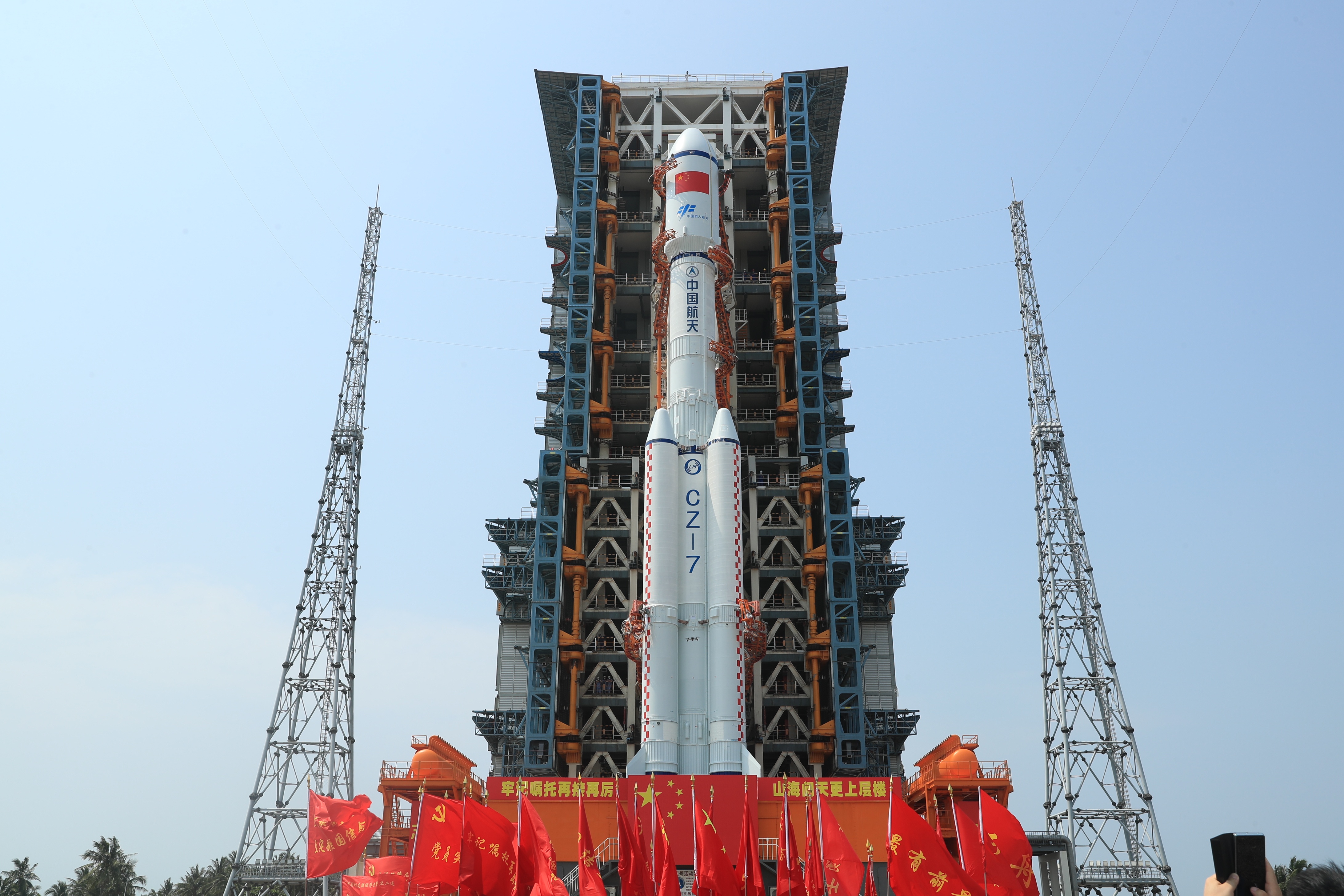 
杭州各大医院黄牛代挂号电话票贩子号贩子网上预约挂号,住院检查加快,天舟六号船箭组合体转运至发射区 将于近日择机发射