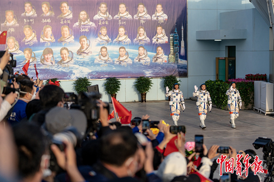 
中国中医科学院西苑黄牛代挂号电话票贩子号贩子网上预约挂号,住院检查加快,东风航天城十二小时